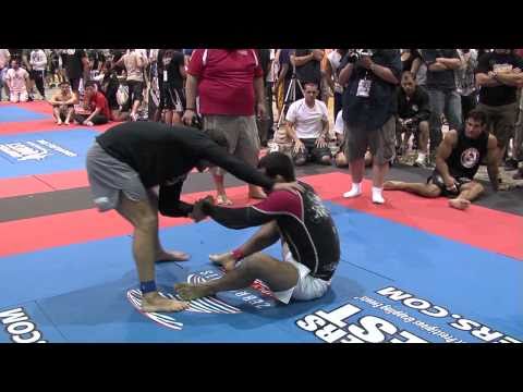 FINALS: Roberto Cyborg Abreu vs Vinny Magalhaes at 2009 Grapplers Quest Pro Heavyweight Challenge