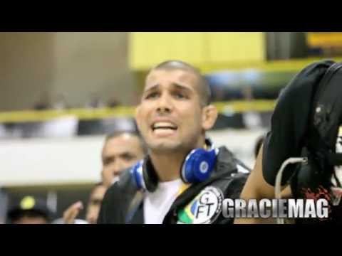 GRACIEMAG: A brother's agony / A agonia de um irmão