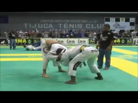 'Jacare' Souza vs. Braulio Estima at Brown belt