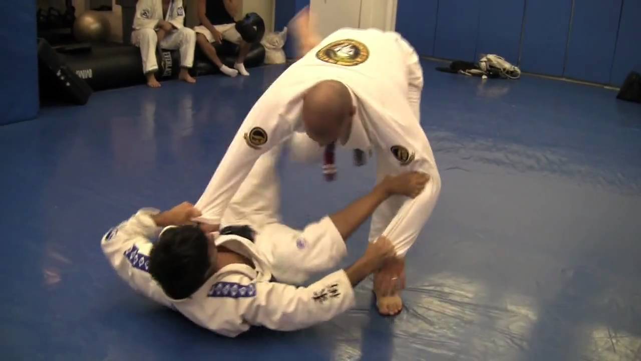 Brazilian Jiu-Jitsu Technique - ROLLING REFLECTIONS - Gregor Gracie - BJJ Weekly