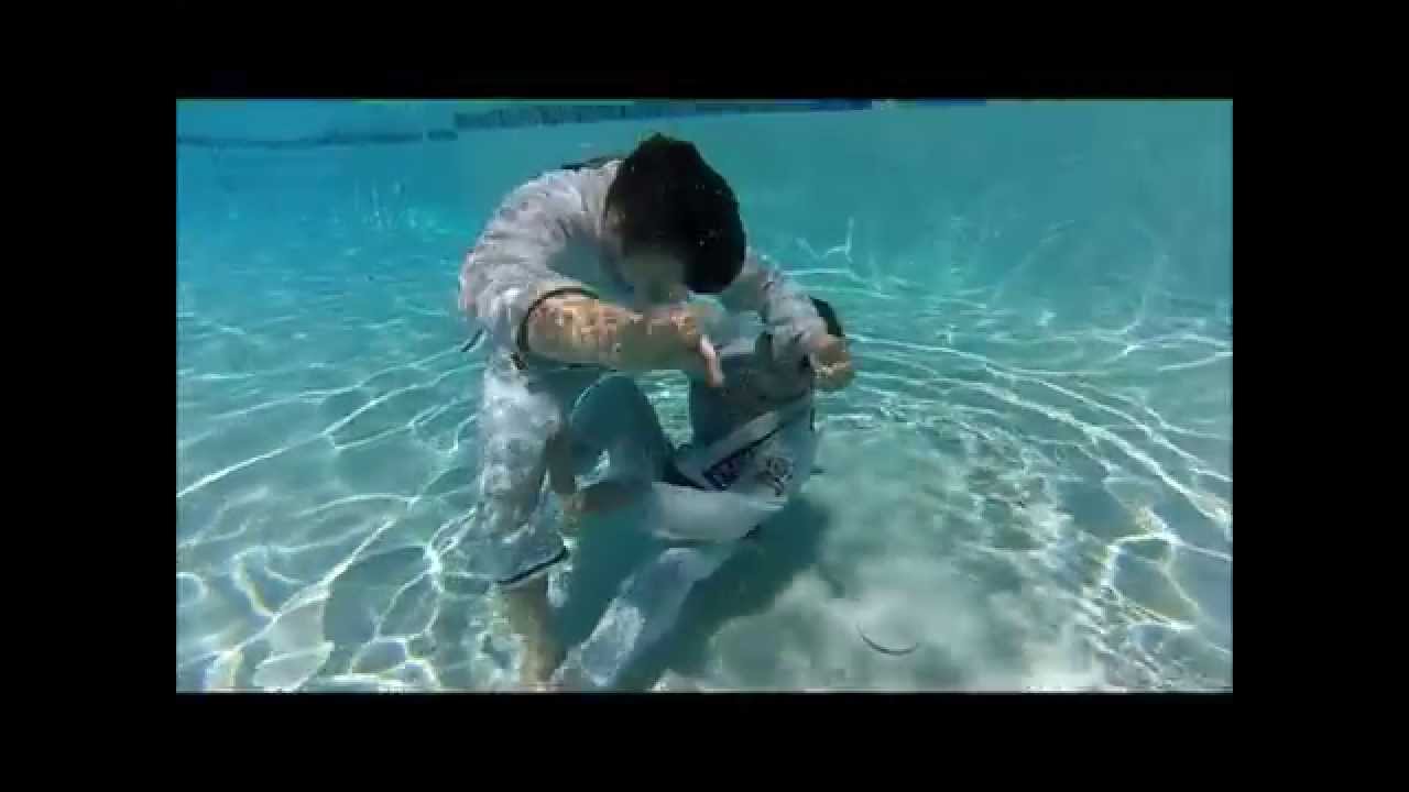 Underwater Brazilian Jiu-Jitsu