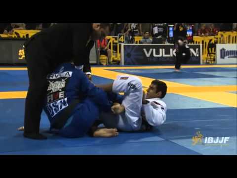 keenan Cornelius vs Leandro Lo worlds 2014 absolute