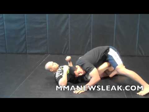 Technique Of The Week With Vinny Magalhaes: Passing Guard II