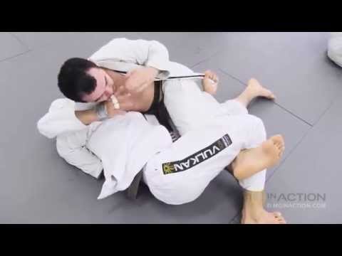Marcelo Garcia - awesome gi roll vs brown belt
