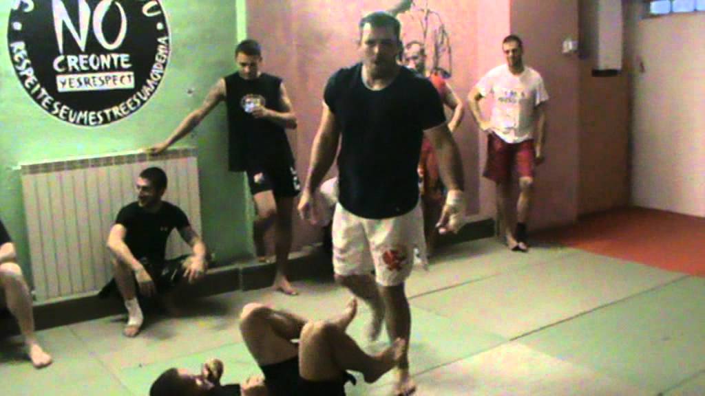 Dean Lister: How to open the closed guard