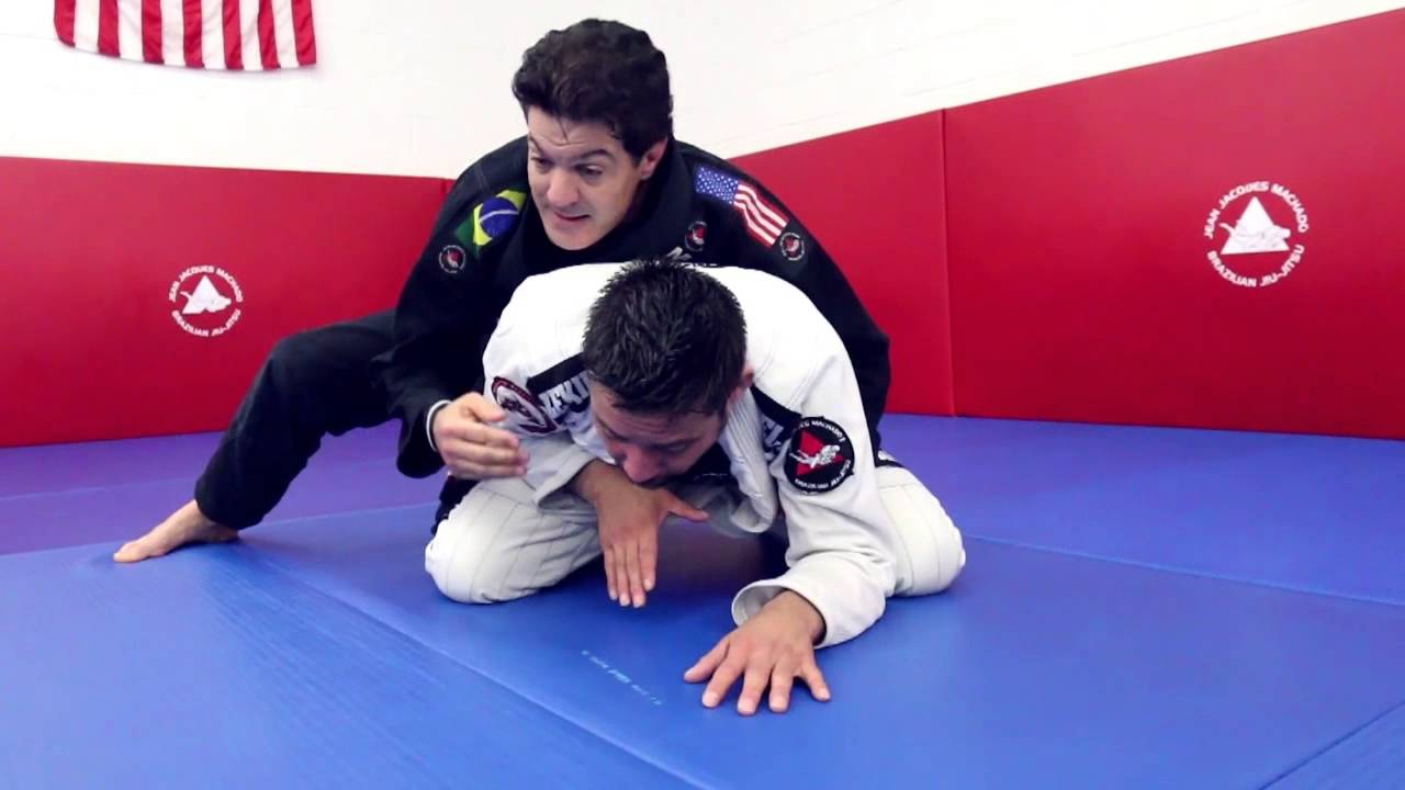 Jean Jacques Machado, Modified Clock Choke: Jiu-Jitsu Magazine, Issue #33.