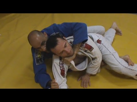 ALEXANDRE PAIVA shows technique for GRAPPLERINFO readers
