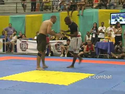 Glover Teixeira x Leonardo Chocolate by X-COMBAT