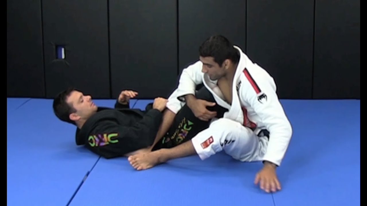 BJJ World Champion Leandro Lo: How to Pass 50/50 guard