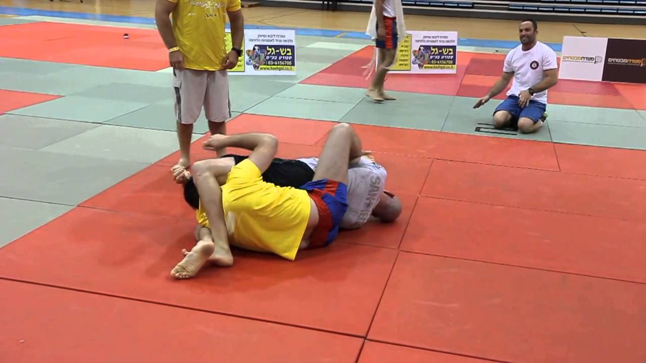 ADCC Israel 2013: Shay Brand - a 40 year old flying triangle.