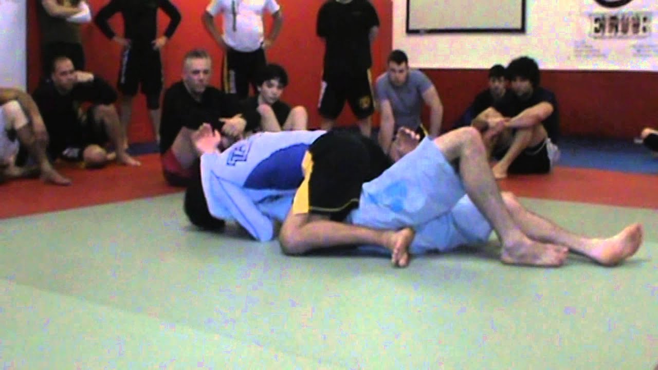 Robson Moura shows Two no gi armlocks -  No Gi armlocks