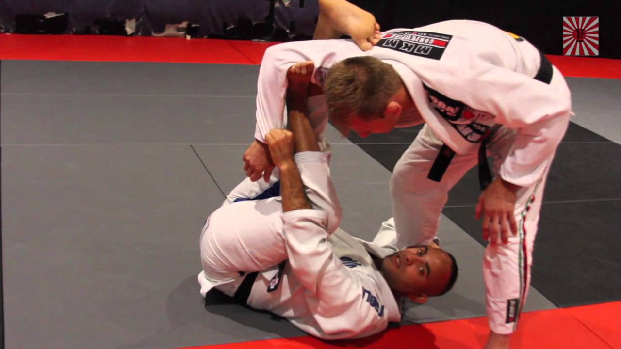 Ezekiel Choke from Armbar via Spider Guard- Ahmed Zaki