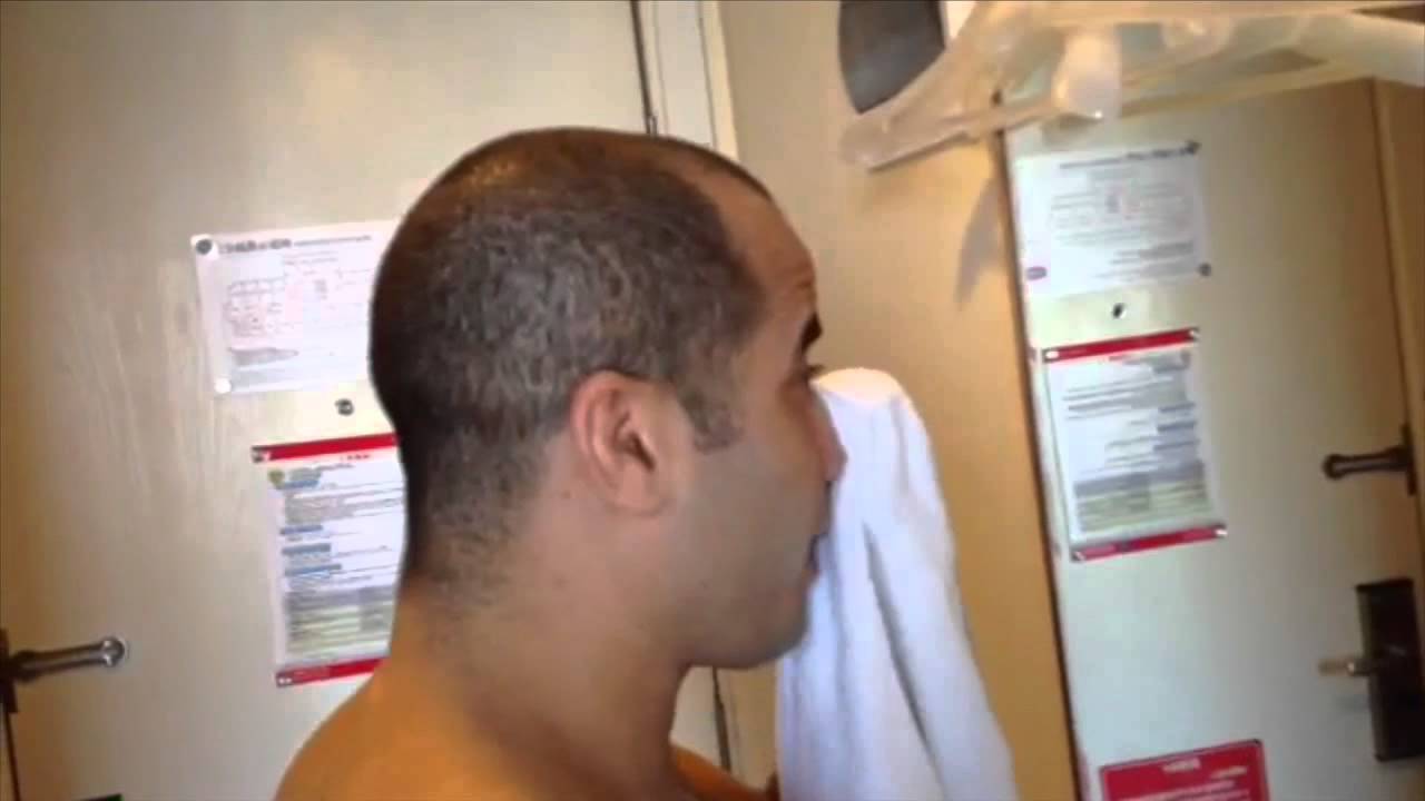 Leo Vieira escolhendo o corte da barba para o ADCC 2013