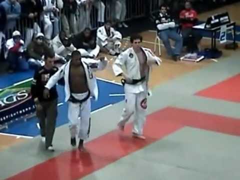 BJJ - JACARE vs ROGER GRACIE - 2005 Europeans