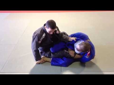 Augusto Tanquinho defesa chave de pé reta