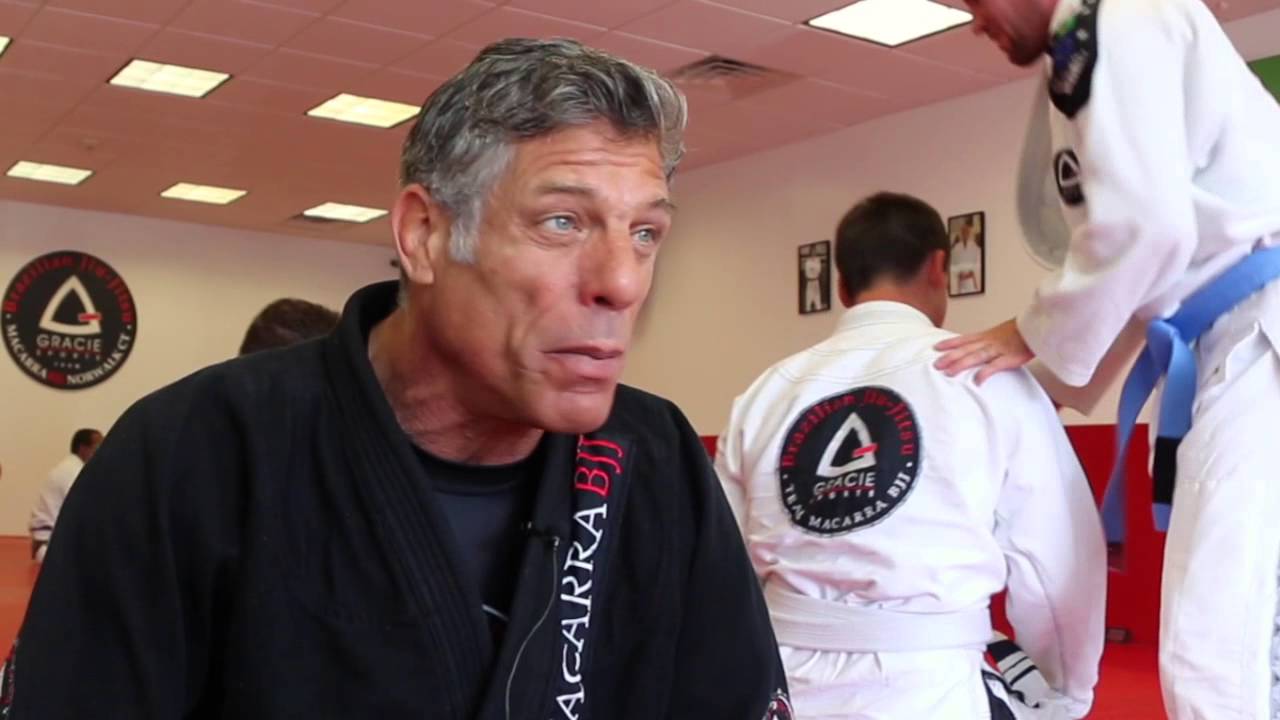 Marcio "Macarrao" Stambowsky and The Old School Triangle Choke