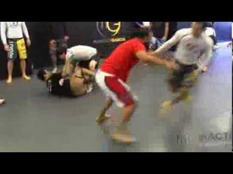 Marcelo Garcia  training takedowns with Johny Hendricks