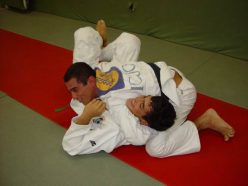Royler Gracie playing/training with his nephew KRon