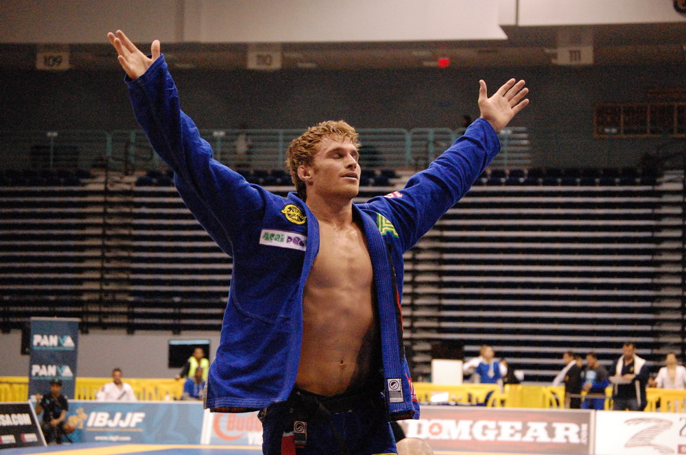 Clark Gracie celebrates his Golden Submission